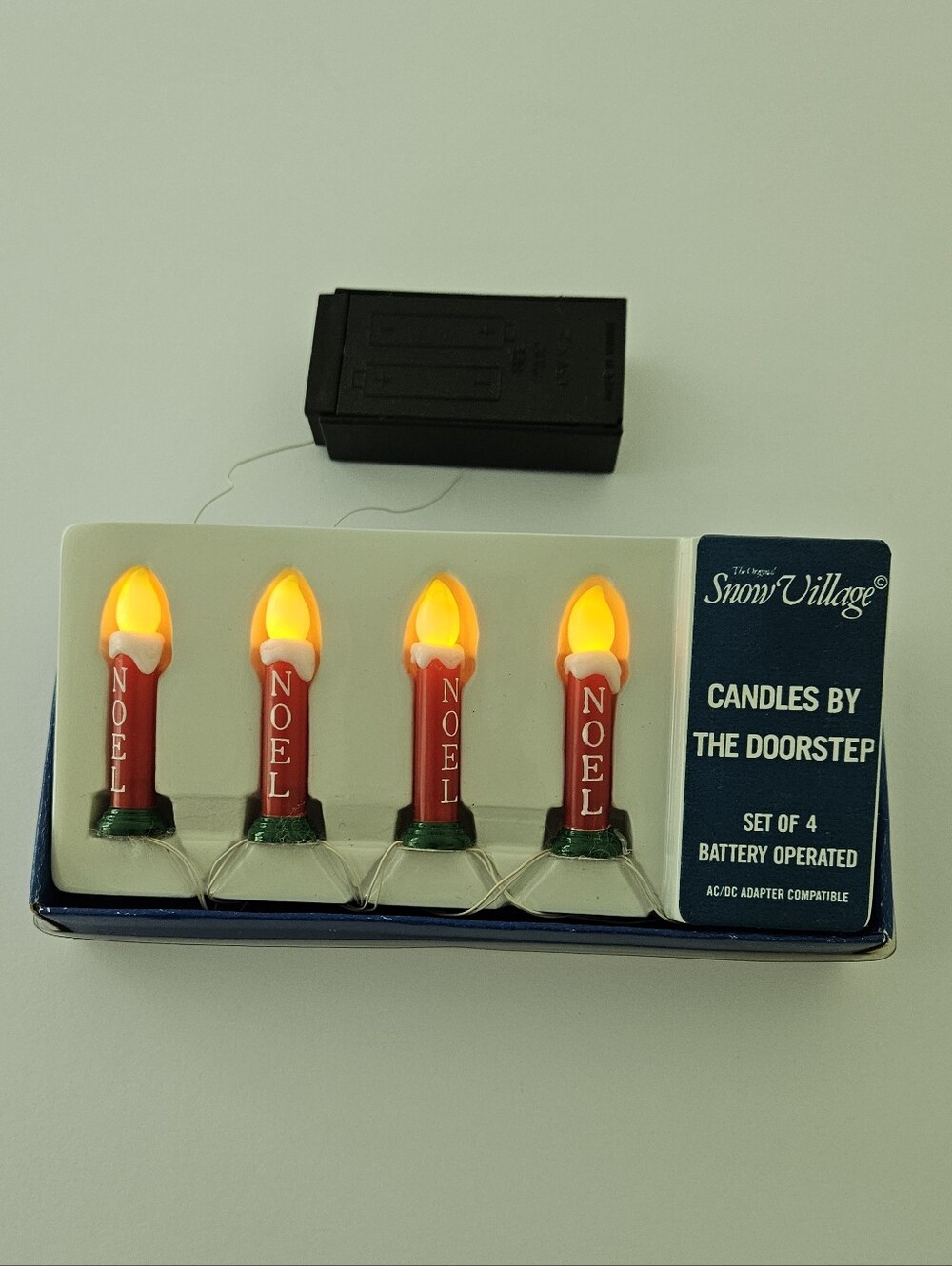 Dept 56 Noel Candles By The Doorstep Snow Village (52060) **TESTED & WORKING**